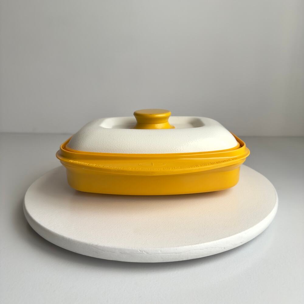 RangeMate Yellow Microwave Grill Pan with Vented Lid 860mL
